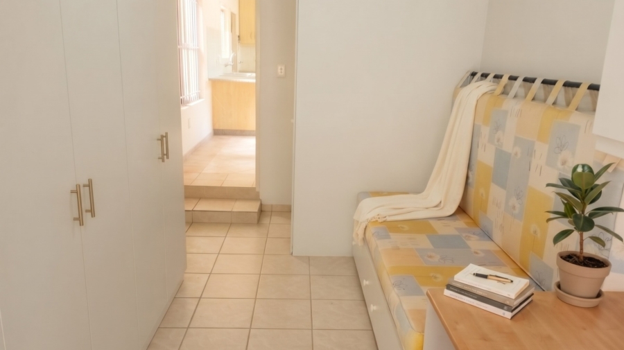 To Let 2 Bedroom Property for Rent in Middedorp Western Cape